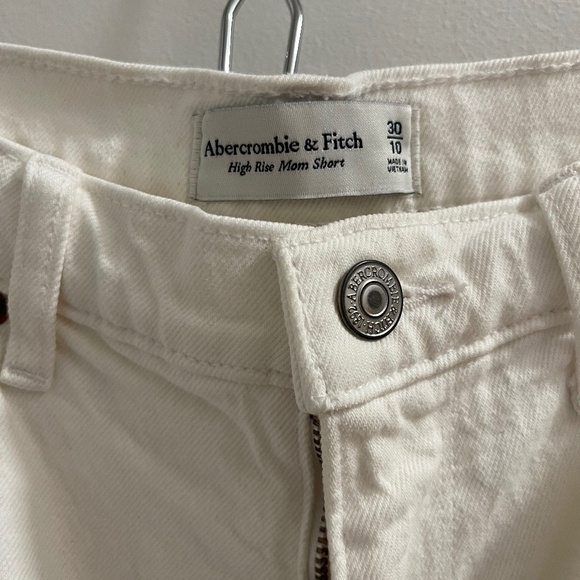 Abercrombie & Fitch High Rise Mom Shorts - Picture 1 of 9